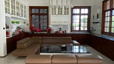 Rumah Mewah Pantai Indah Kapuk Pik 1084m2, Cluster Bagus, Harga Nego.