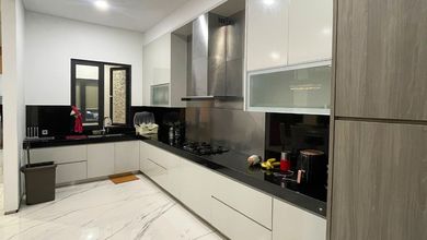 Rumah kayara pantai indah kapuk,pik 201m2, bagus,nego !