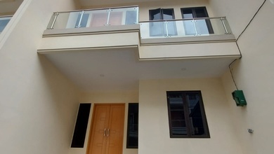 Rumah Baru Taman Ratu 6x16 Jalan 2 Mobil Hadap Utara 3 Lantai