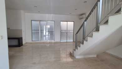 Disewakan cepat rumah golf island