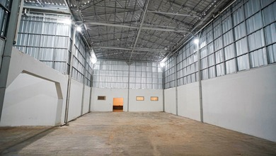 Dijual/Disewakan gudang 2 lt +office