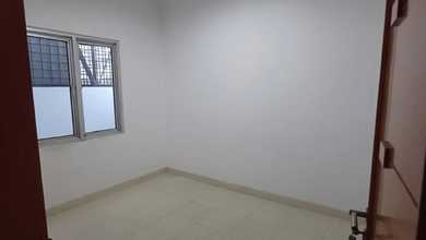 Rumah Tomang 3 Lantai Unfurnished Jakarta Pusat