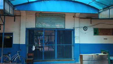 ******** Gedung Ex Sekolah di Bojong Rawa Buaya