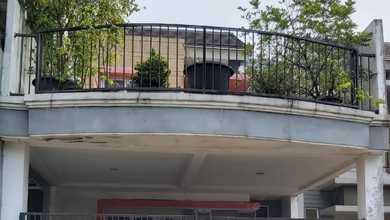 Dijual ******** Komplek Duta Garden