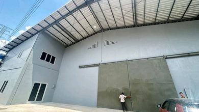 Disewakan Gudang Kavling Dpr Blok B