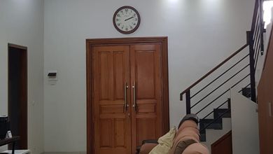 Rumah cantik ,lokasi strategis