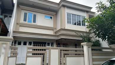 Rumah Cantik Siap Huni di Taman Kebon Jeruk Intercon