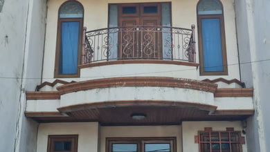 Rumah 2 Lantai Bagus di Taman Aries, Meruya Utara, Jakarta Barat