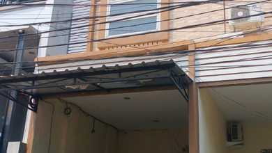 Rumah 3 Lantai Bagus di Muara Karang. 4x15. Hadap Utara