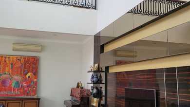 Rumah 2 Lantai Bagus Semi Furnished di Puri Indah, Jakarta Barat