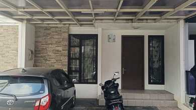 Rumah 2 Lantai Bagus Semi Furnished di Green Lake City