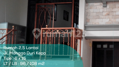 Rumah 2,5 Lantai Jl. Mangga Duri Kepa, Tipe 6x15, LT/LB 96/108, Non Furnished