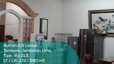 Rumah 2,5 Lantai Tambora, Tipe 8x21,5, LT/LB 172/290 M2, Semi Furnished