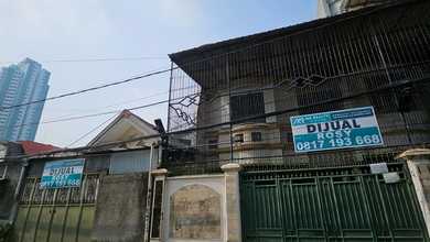 Ruko 3 gandeng Taman Sari Luas 15×16 Bangunan rapih Pinggir jalan raya