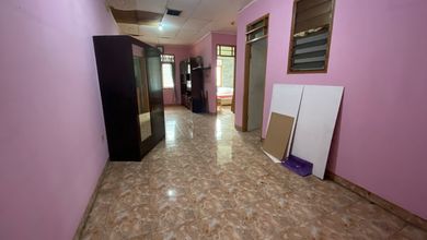 Rumah Dikomplek , 6x 20 , 2 Lantai , Dekat Green Sedayu Mall, Pasar Laris, Tempat Kuliner Cengkareng Jakarta Barat