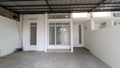 Dijual 2 Unit Rumah Duta Garden. Rapi Bersih Baru Renovasi