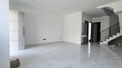 Rumah Brand New 2 Lt, Fully Furnish, Gading Imperial