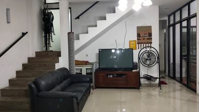 Dijual Cepat Rumah di Kebayoran Baru ada Kolam Renang Luas 883m