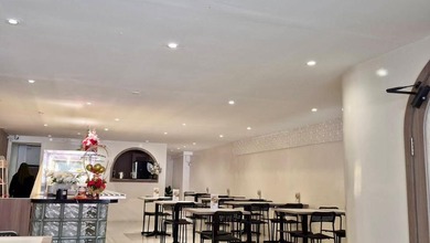 Disewakan Ruko di Muara Karang. Luas 6X25m 2 Lantai Rapih