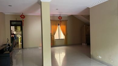 Rumah Taman Palem Siap Huni Hadap Timur Shm