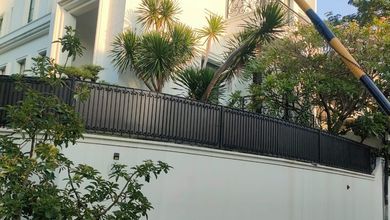 Rumah Mewah 3 Lantai Di Kebayoran Baru Shm Siap Huni