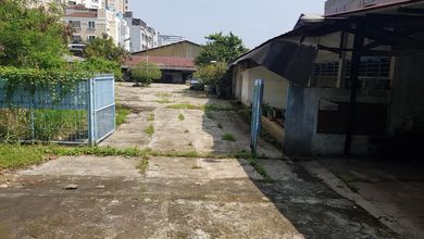 Dijual Cepat Gudang Tua Hitung Tanah Kavling di Ancol, Jakarta Utara. Harga Dibawah NJOP