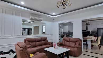 Rumah 2 Lantai Bagus Furnished di Green Lake City, Jakarta Barat