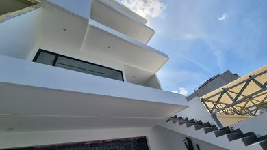 Rumah Brand New 3 Lantai di Pluit Sakti, Jakarta Utara