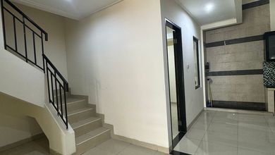 Rumah Siap Huni di Casa Jardin uk 7x17 2 Lantai