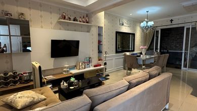 Rumah Cantik Siap Huni di Casa Jardin Luas 6x15 Semi Furnish