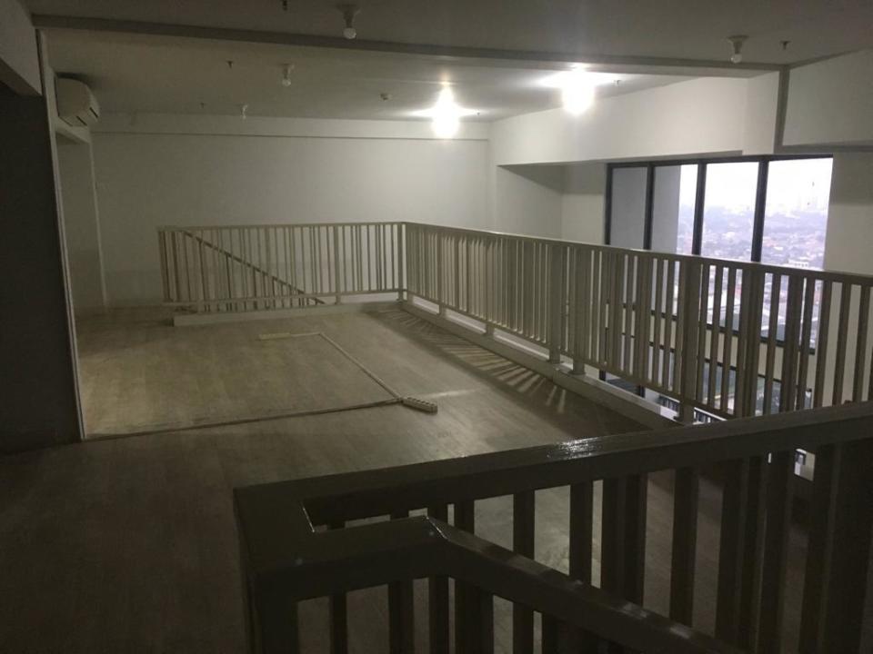 Soho Pancoran Tower Splendor Lt 17, 1,5 Lantai, Luas 194,08 m2, Semi Furnished