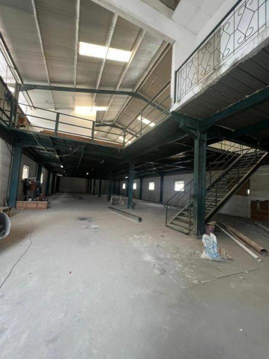 Disewakan Gudang di Peternakan