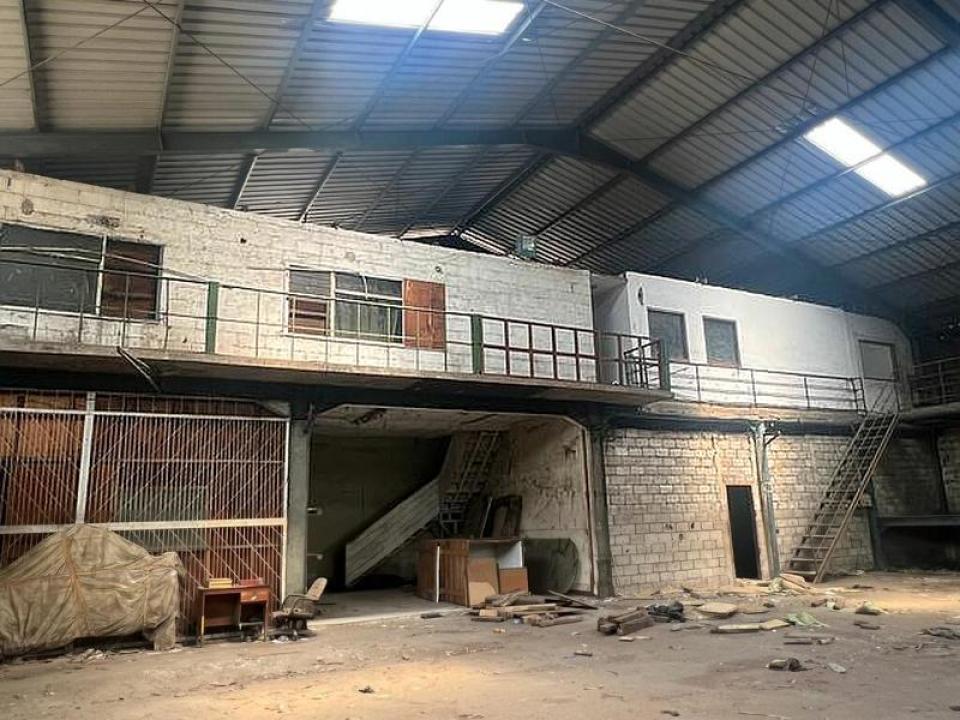 Gudang Disewakan di peternakan raya