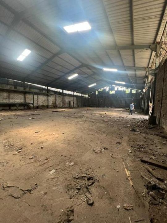 Gudang Disewakan di peternakan raya