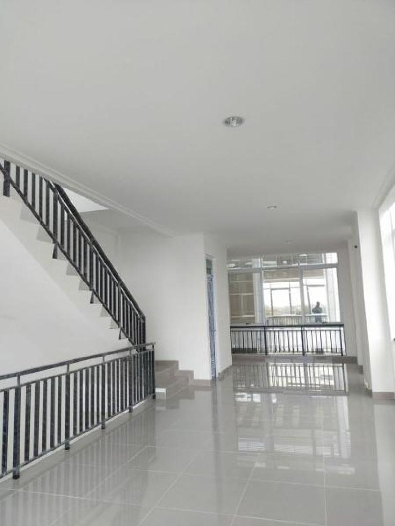 Ruko Gandeng Shibuya Pik2, Ukuran 4,5x16,25 Siap Pakai