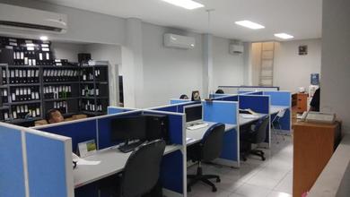 GEDUNG KANTOR SIAP PAKAI 3 LANTAI DI WAHID HASYIM, JAKARTA PUSAT