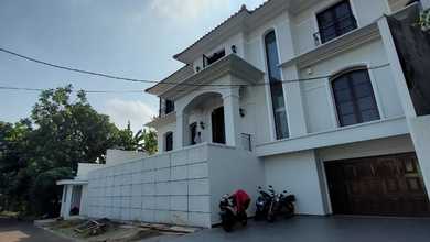 Lebak Bulus, Rumah Sultan Swiming Pool