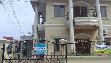 DISEWAKAN RUMAH BAGUS BESAR COCOK UNTUK KELUAR BESAR