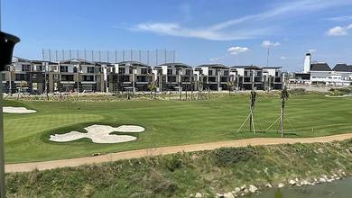 Rumah Golf Island Pik View Golf Bagus Dan Siap Huni