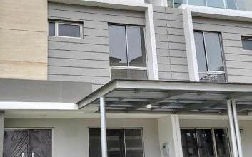 Rumah siap huni di Golf Island PIK, 3 Lantai