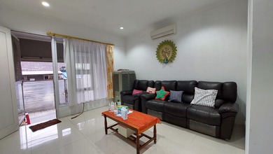 Rumah bagus dan nyaman, Luas Renovated, Tomang, jakarta barat