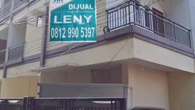 RUMAH MINIMALIS 3 LANTAI DI JELAMBAR, JAKARTA BARAT