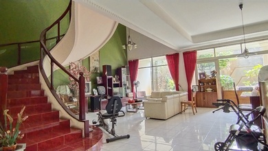 Rumah Terawat Pusat Kota Lokasi Sayap Pajajaran 