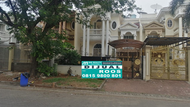 Rumah mediterania boulevard PIK, Lokasi bagus, jalan utama